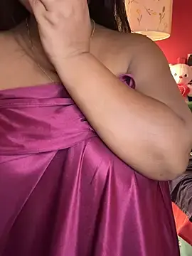 Stripchat Live Sex Cam of mEhAK_________