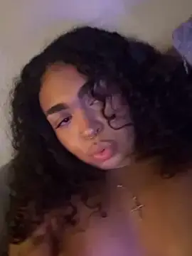 Stripchat Adult Webcam of azaraxxxamor