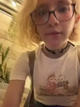 Stripchat Adult Webcam of SweetBunnyGF