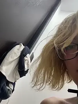 Stripchat Watch Live Sex Cams of SweetBunnyGF