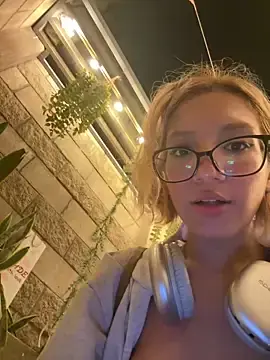 Stripchat Watch Live Sex Cams of SweetBunnyGF