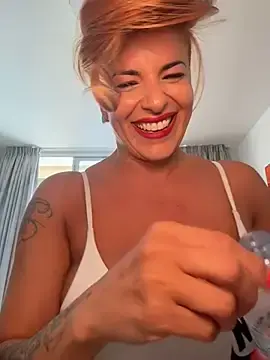Stripchat Live Sex Cam of Selvaggia_official83