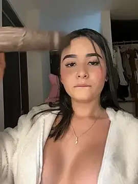 Stripchat Live Sex Cam of jailyncam_