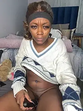 Stripchat Sex Cam of xxTatiannaxx