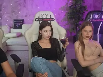 Stripchat Live Porn of Selena_Glow
