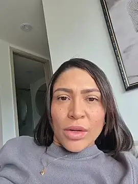 Stripchat Watch Live Sex Cams of Ina_Jody_