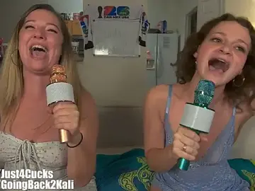 Stripchat Free Porn Cam of boomboomr00m