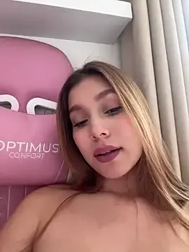 Stripchat Free Live Porn of Nikii__
