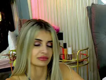 Stripchat Live Sex Cam of MiaCharm