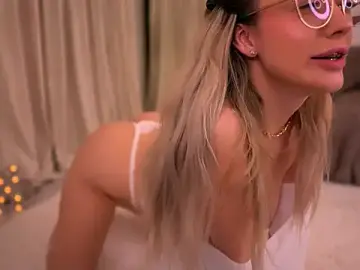 Stripchat Live Sex of KylieJoyce