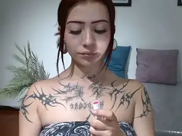 Stripchat Live Sex Cam of Victoria-Moon