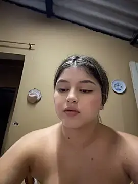 Stripchat Live Sex of lunablossom_