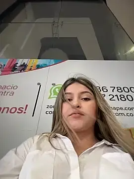 Stripchat Best Webcam of lunablossom_
