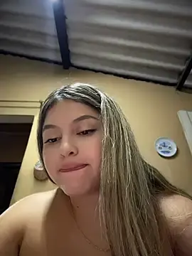Stripchat Best live sex cam show of lunablossom_