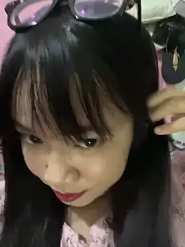 Stripchat Adult Webcam of Leeeeiu
