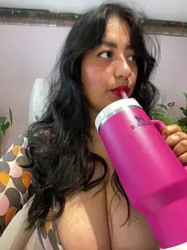 Stripchat Best Webcam of Alma-