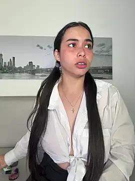 Stripchat Free Porn Cam of SophieRoyals