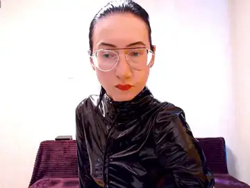 Stripchat Live Sex Cam of Xxx_goddes_xxX