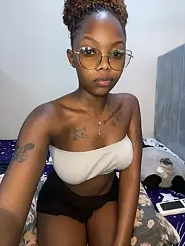 Stripchat Free Porn Cam of Youngangel4