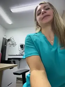 Stripchat Live Sex Cam of alicee16