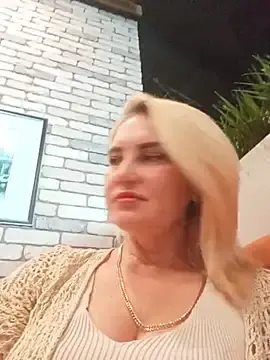 Stripchat Watch Live Sex Cams of JennyOMay