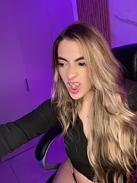 Stripchat Adult Webcam of kyliejoness