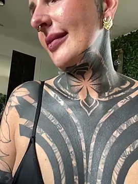 Stripchat Live Sex Cam of KathaleaNoir