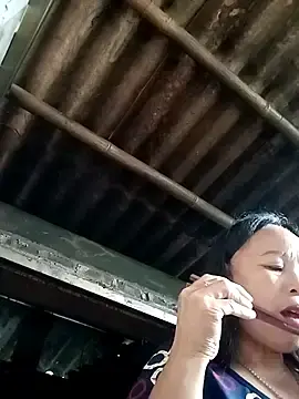Stripchat Best Webcam of lylai18