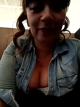 Stripchat Free Porn Cam of tata_sanz_
