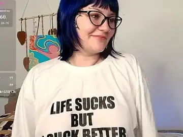 Stripchat Free Porn Cam of TatteredHalo