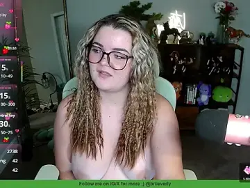 Stripchat Adult Webcam of Briieverly