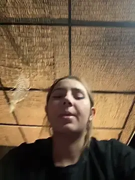 Stripchat Free Porn Cam of hotamanda01
