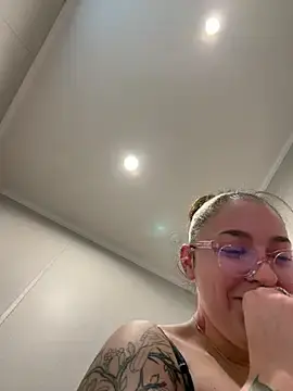 Stripchat Free Porn Cam of Mamachulita
