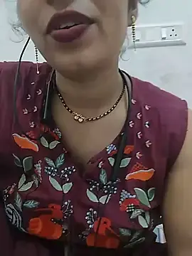 Stripchat Sex Cam of KAJALBHABHI_