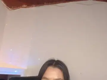 Stripchat Sex Cam of mariiana-diaz