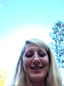 Stripchat Live Sex of SheIsSomething