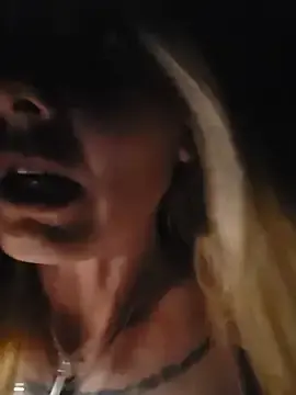 Stripchat Sex Chat of SheIsSomething