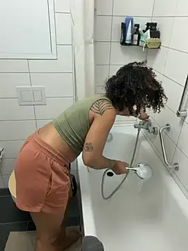Stripchat Live Porn of SweetPetiteNoir