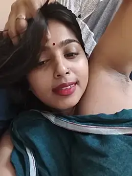 Stripchat Live Sex Cam of Cute-Simmi69