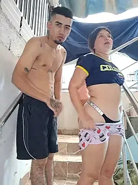 Stripchat Live Porn of royalgirls_x