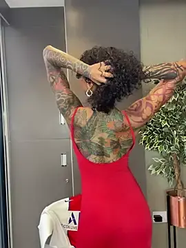 Stripchat Sex Cam of LizStorm_