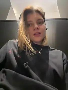 Stripchat Live Sex Cam of ValenciaShock