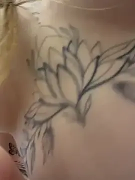Stripchat Free Porn Cam of StreetSquirt