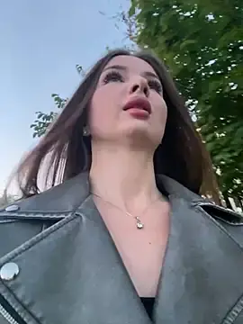 Stripchat Live Sex Cam of KrisMagnoly
