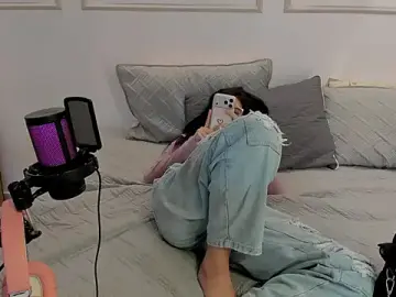 Stripchat Adult Webcams of Cloebennet013
