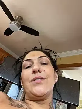 Stripchat Live Sex of LittleMissEeve