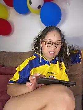 Stripchat Live Sex of Shara_dreams