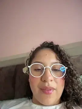Stripchat Live Porn of Shara_dreams