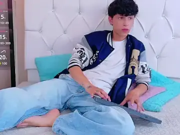 Stripchat Live Porn of Axel__Evans