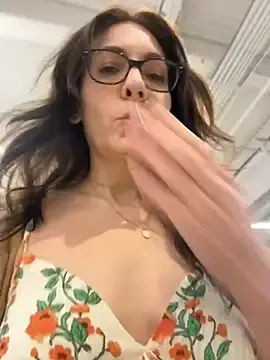 Stripchat Watch Live Sex Cams of BeautifulMesss